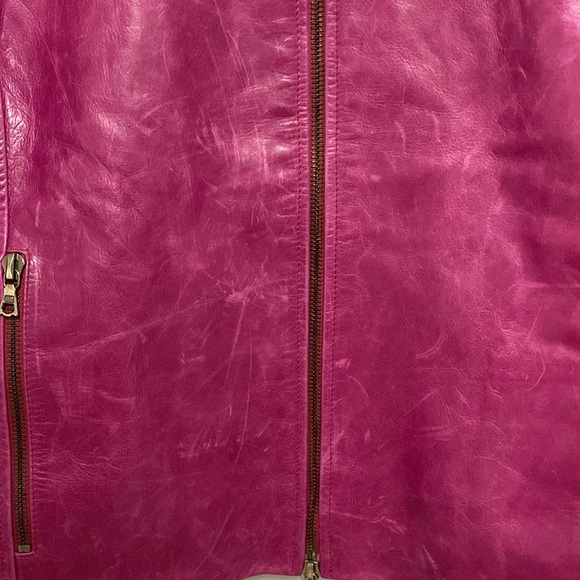 m0851 Magenta Leather Cropped Jacket Made in Canada - Picture 4 of 12